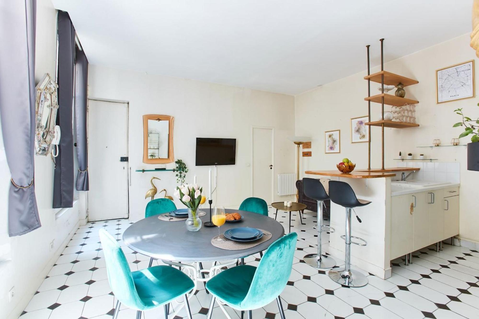Apartment Madeleine & Palais Garnier - 2br - Cityapartmentstay Paris